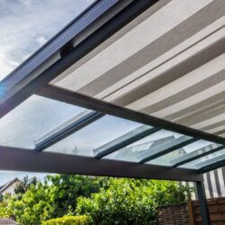 Szklane zadaszenie tarasu